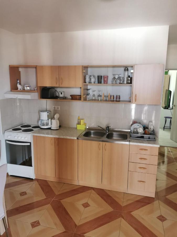 Guarda Alla Vita Njivice Εξωτερικό φωτογραφία