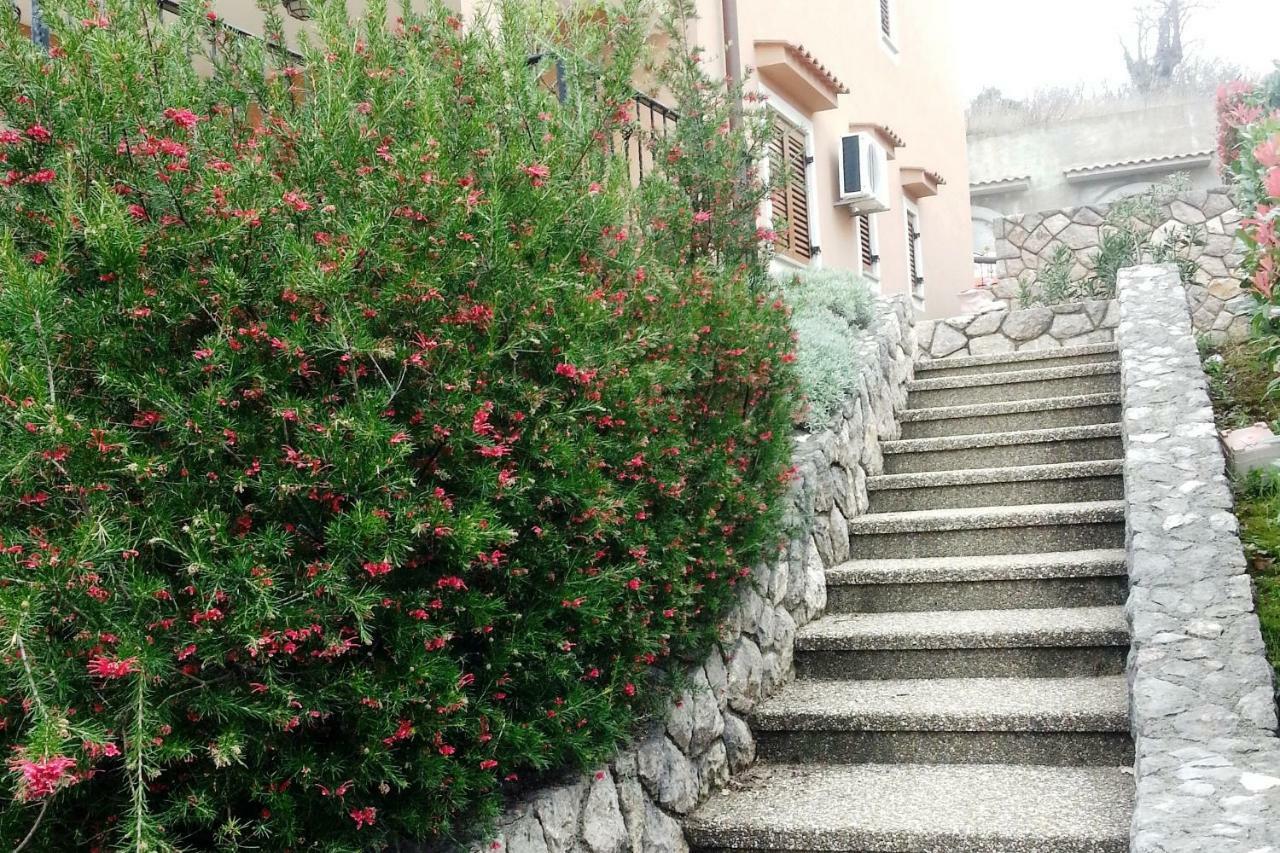 Guarda Alla Vita Njivice Εξωτερικό φωτογραφία